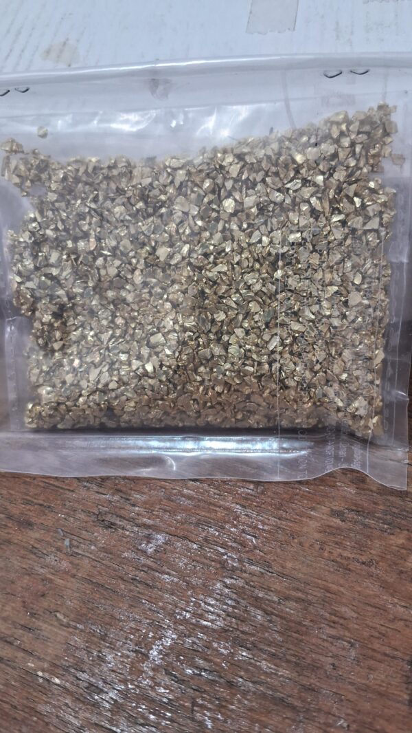 premium gold metallic glass granules for resin art & geode decor